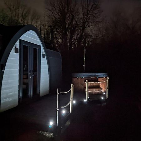 Вілла Emlyn'S Coppice - Luxury Woodland Glamping Холівелл Екстер'єр фото