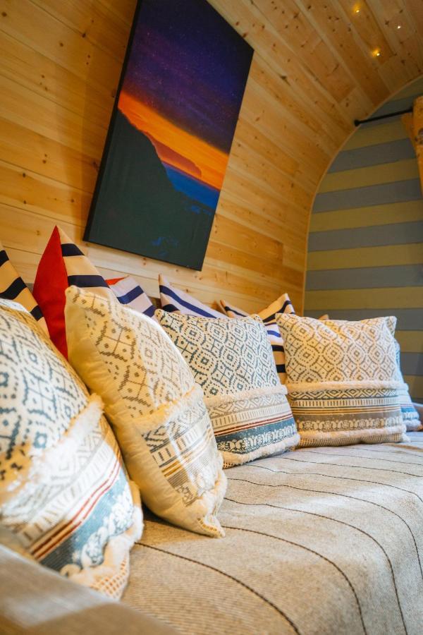 Вілла Emlyn'S Coppice - Luxury Woodland Glamping Холівелл Екстер'єр фото