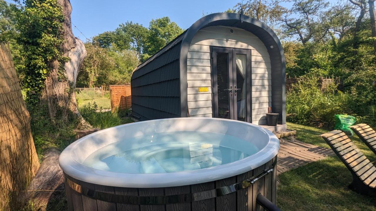 Вілла Emlyn'S Coppice - Luxury Woodland Glamping Холівелл Екстер'єр фото