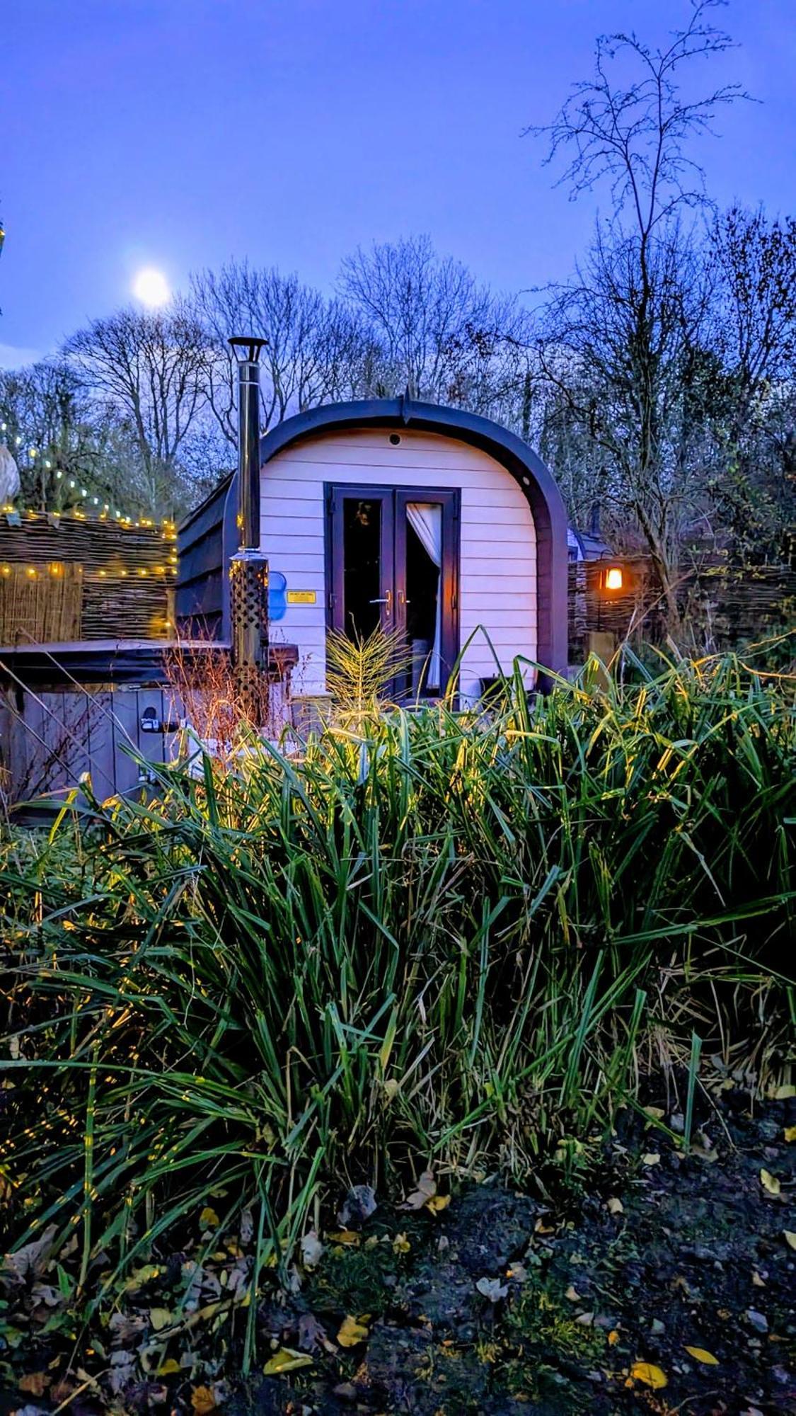Вілла Emlyn'S Coppice - Luxury Woodland Glamping Холівелл Екстер'єр фото