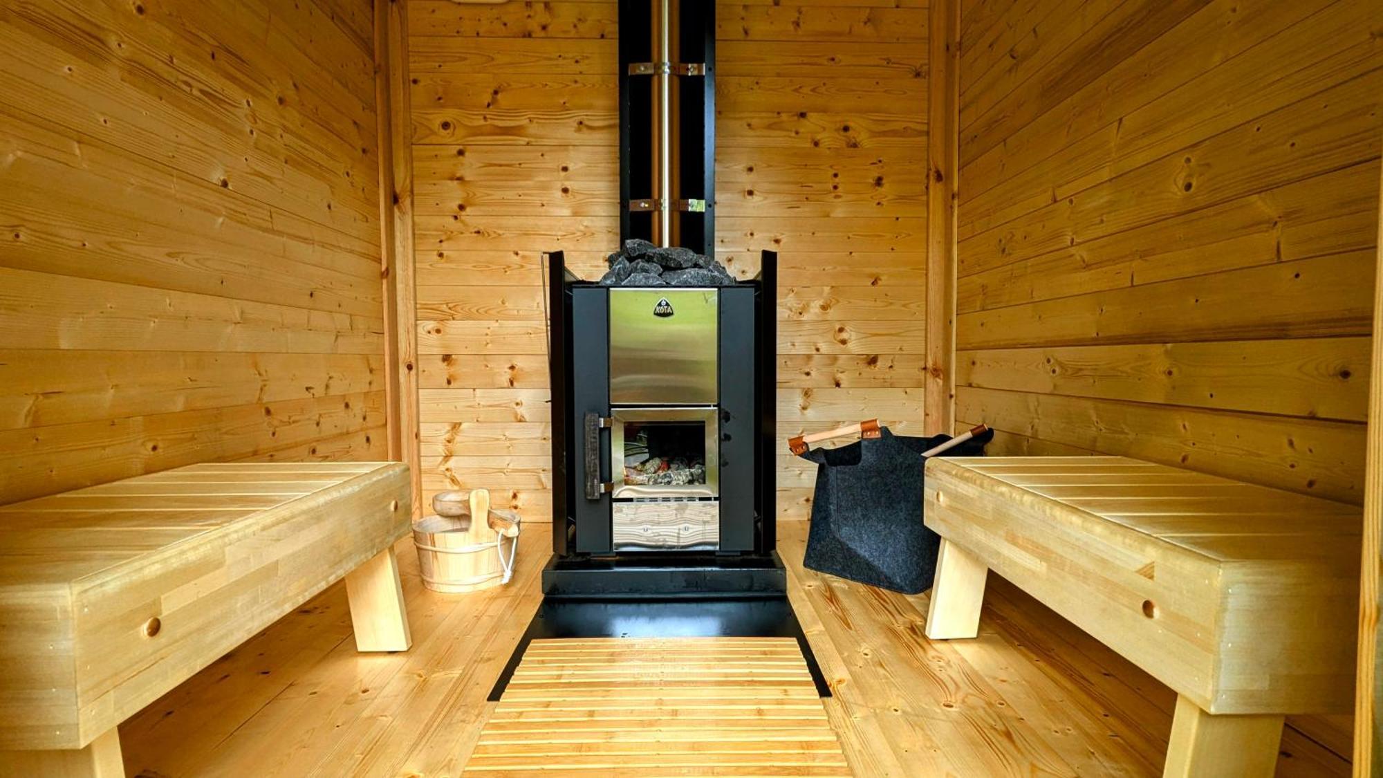 Вілла Emlyn'S Coppice - Luxury Woodland Glamping Холівелл Екстер'єр фото