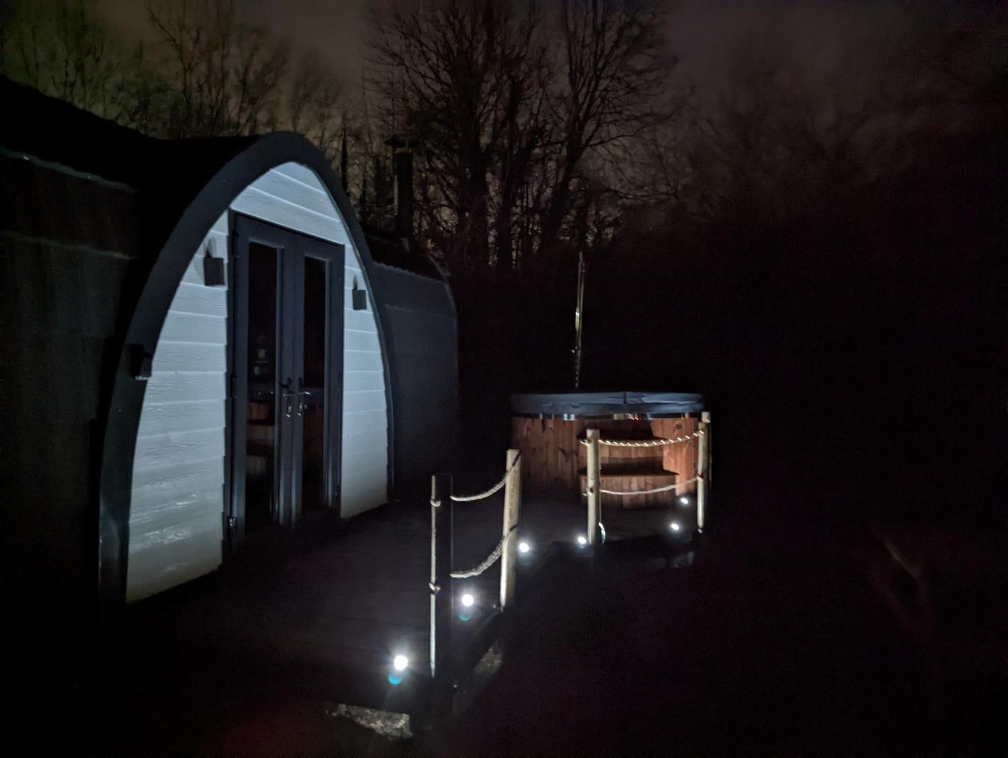 Вілла Emlyn'S Coppice - Luxury Woodland Glamping Холівелл Екстер'єр фото