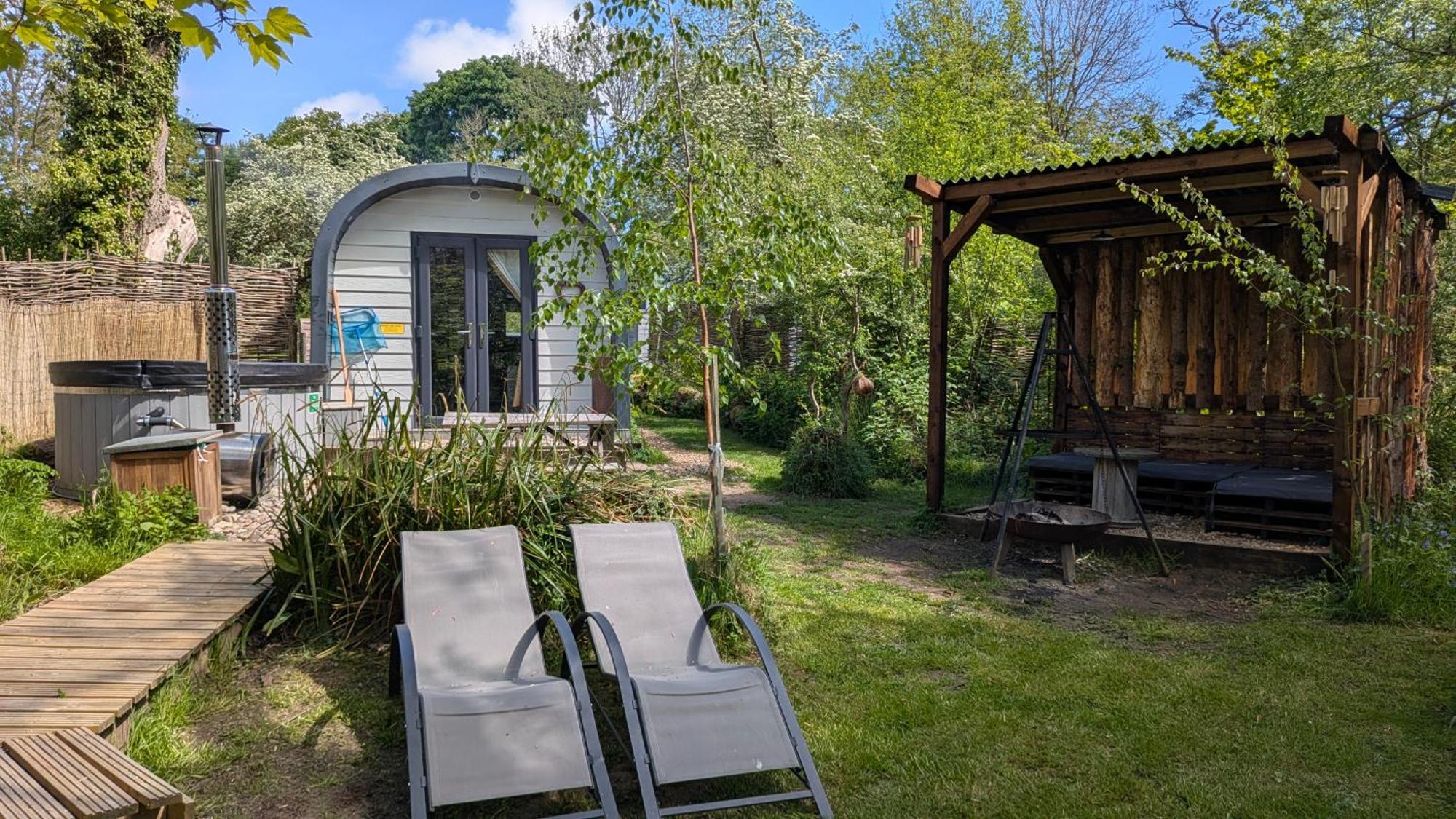 Вілла Emlyn'S Coppice - Luxury Woodland Glamping Холівелл Екстер'єр фото